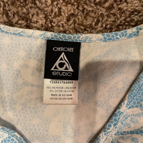 CHEROKEE STUDIO two scrub tops size small - Picture 4 of 8